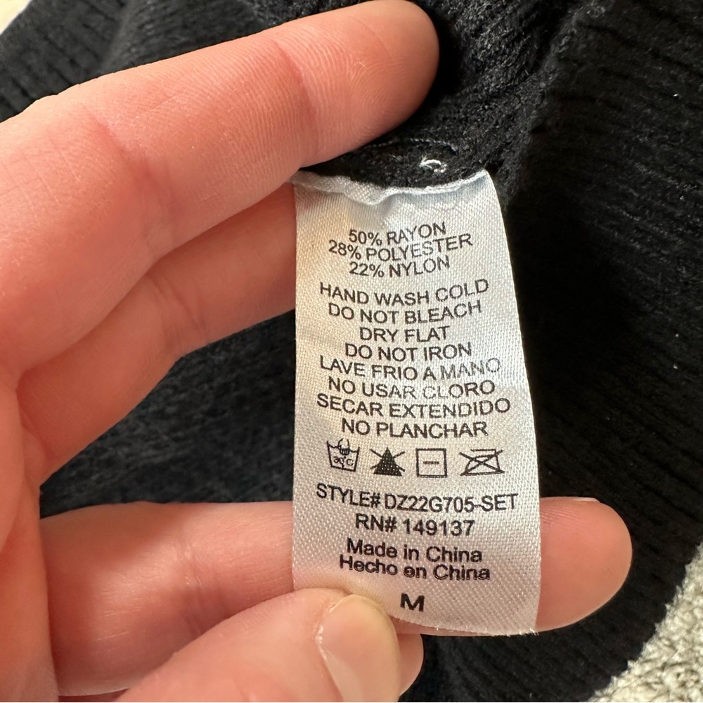 Double Zero Black Ribbed Square Neck Cropped Swea… - image 3